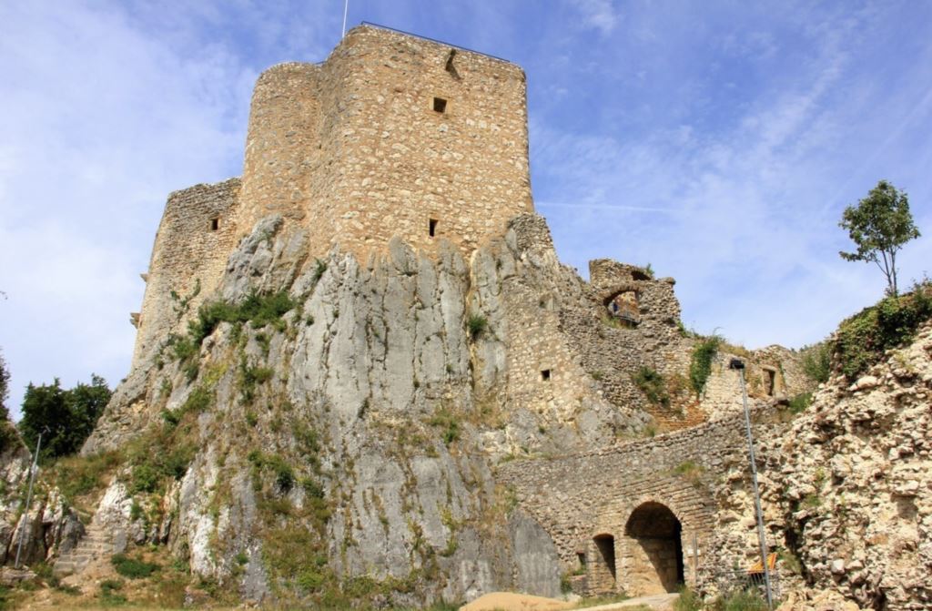 porte d'entrée du château